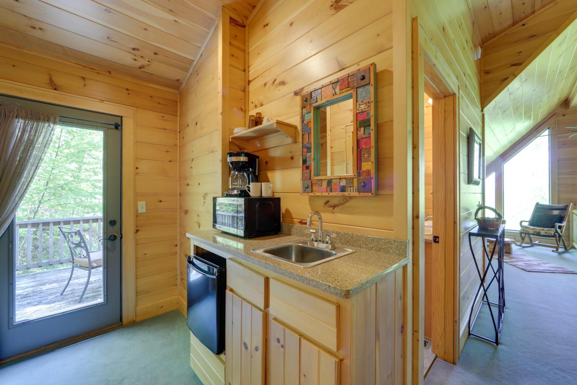 Bryson City Cabin With Hot Tub And Mountain Views! מראה חיצוני תמונה