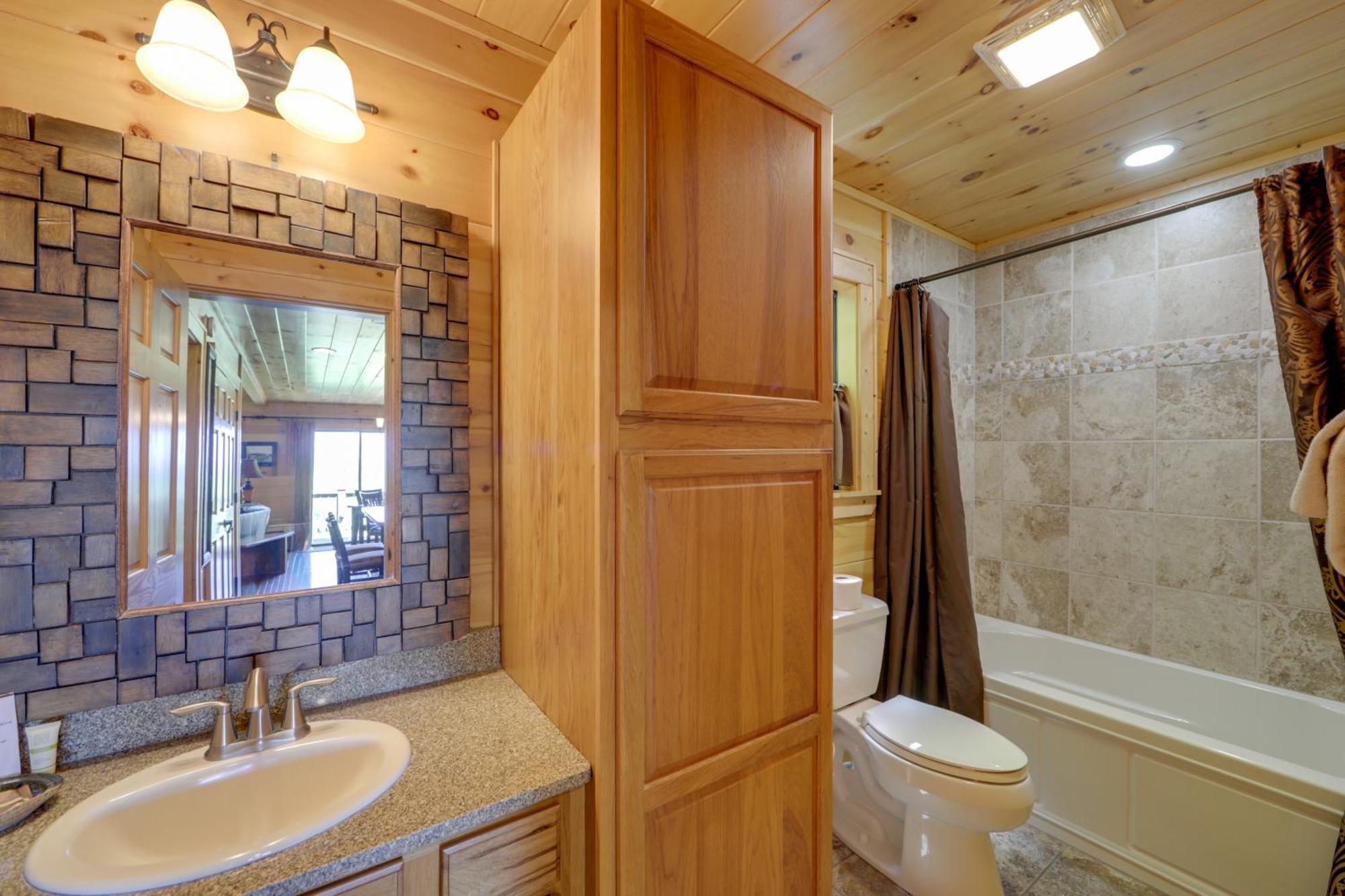 Bryson City Cabin With Hot Tub And Mountain Views! מראה חיצוני תמונה